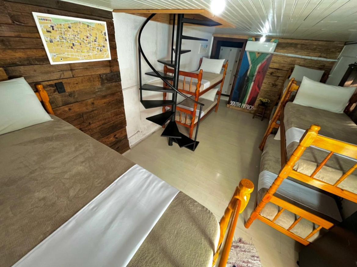 Casa Do Rogerio Hostel 카시아스두술 외부 사진