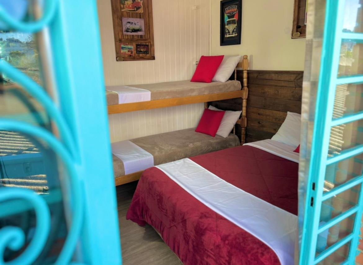 Casa Do Rogerio Hostel 카시아스두술 외부 사진