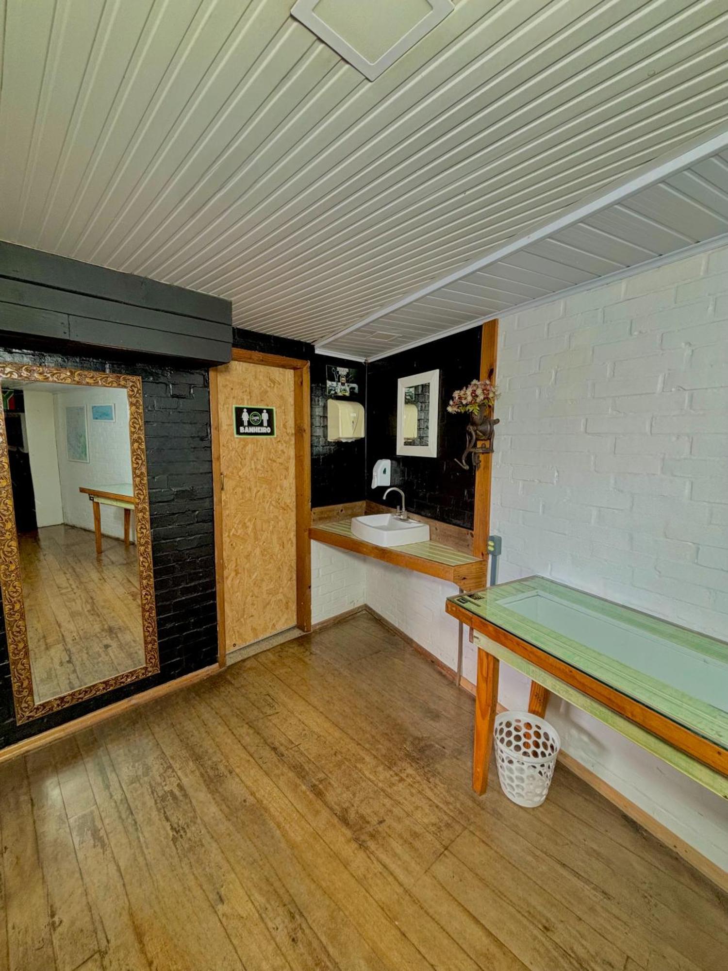 Casa Do Rogerio Hostel 카시아스두술 외부 사진