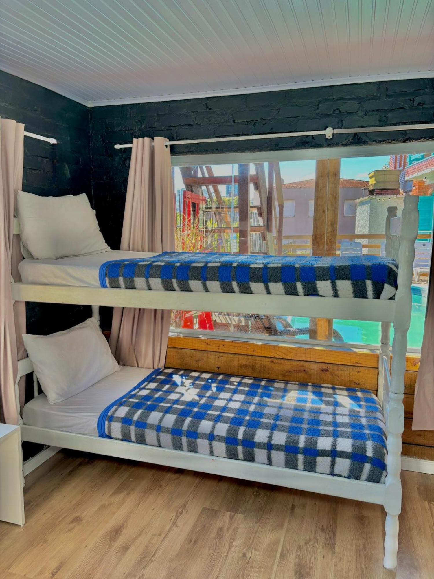 Casa Do Rogerio Hostel 카시아스두술 외부 사진